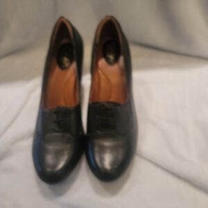 Classic Clark's Black Women's Shoes Size 10